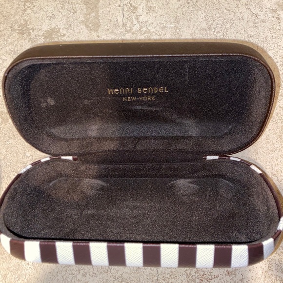 Henri Bendel Sunglasses main image 4